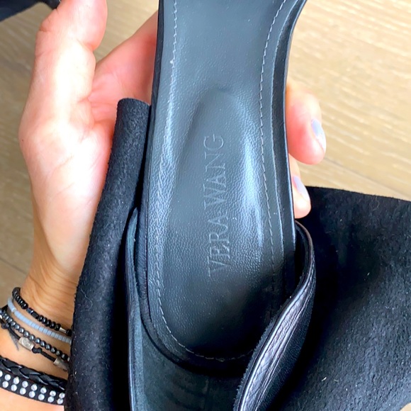 Vera Wang Designer Shoes, size 9 - Picture 7 of 8